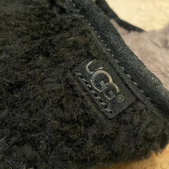 Ugg House Slippers Slip-ons - 9 - Picture 6 of 6